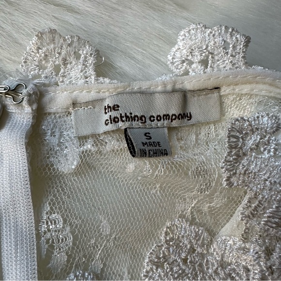 White Lace Dress - Picture 4 of 14